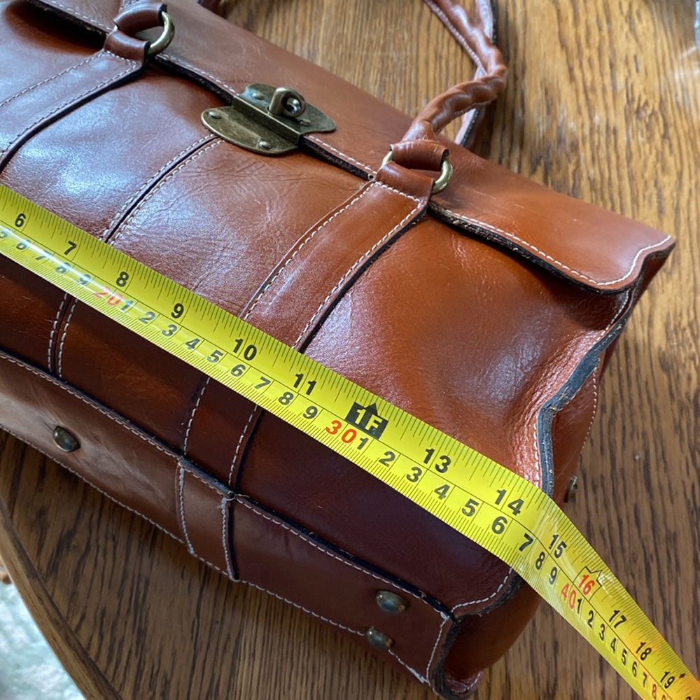 Patricia Nash Shoulder Bag - Picture 10 of 12
